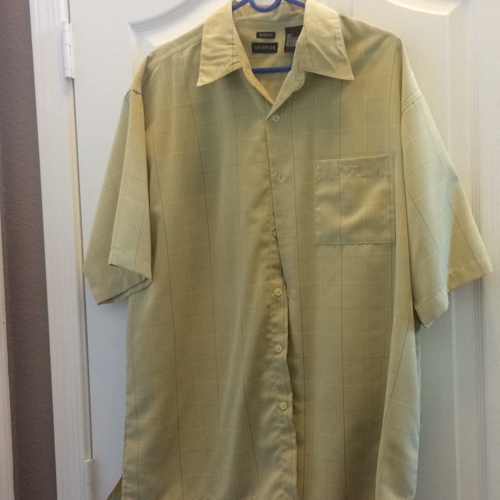 FINAL MARKDOWN Men’s sueded casual shirt large